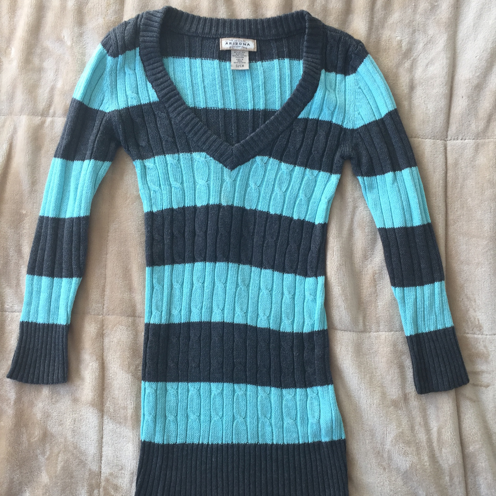 Arizona Jean Company Blue & Grey Striped Sweater
